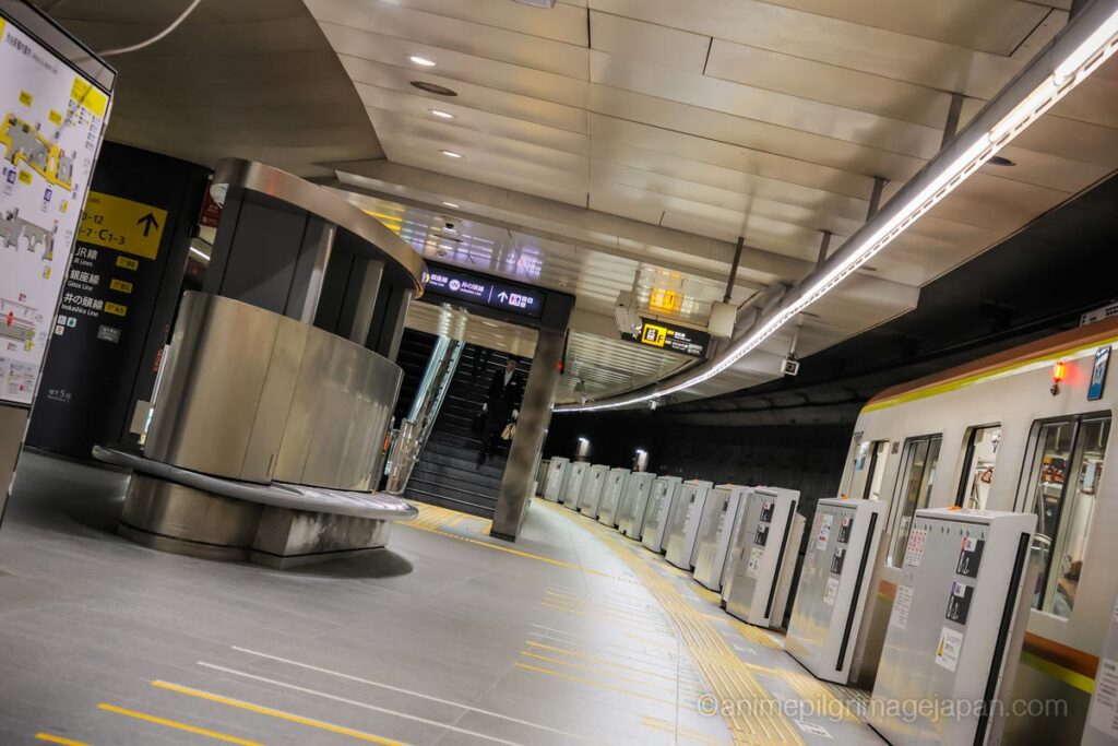 Shibuya Station Fukutoshin Line Platform No. 6, real-life location of Gojo Satoru’s sealing scene in Jujutsu Kaisen Season 2